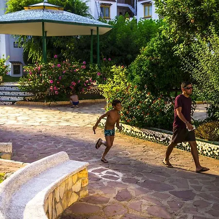 Appart hôtel Kione Playa Romana Park 3*
